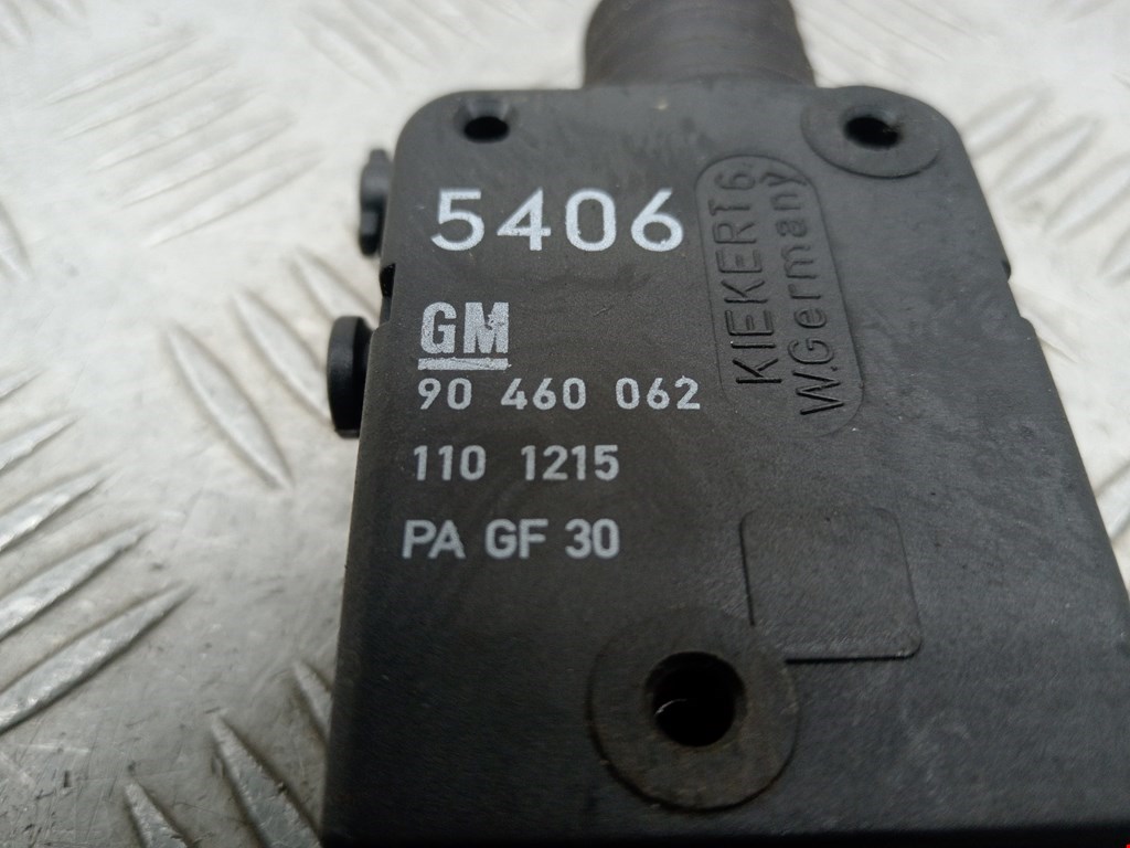 Активатор замка багажника OPEL Omega B 1994-2004