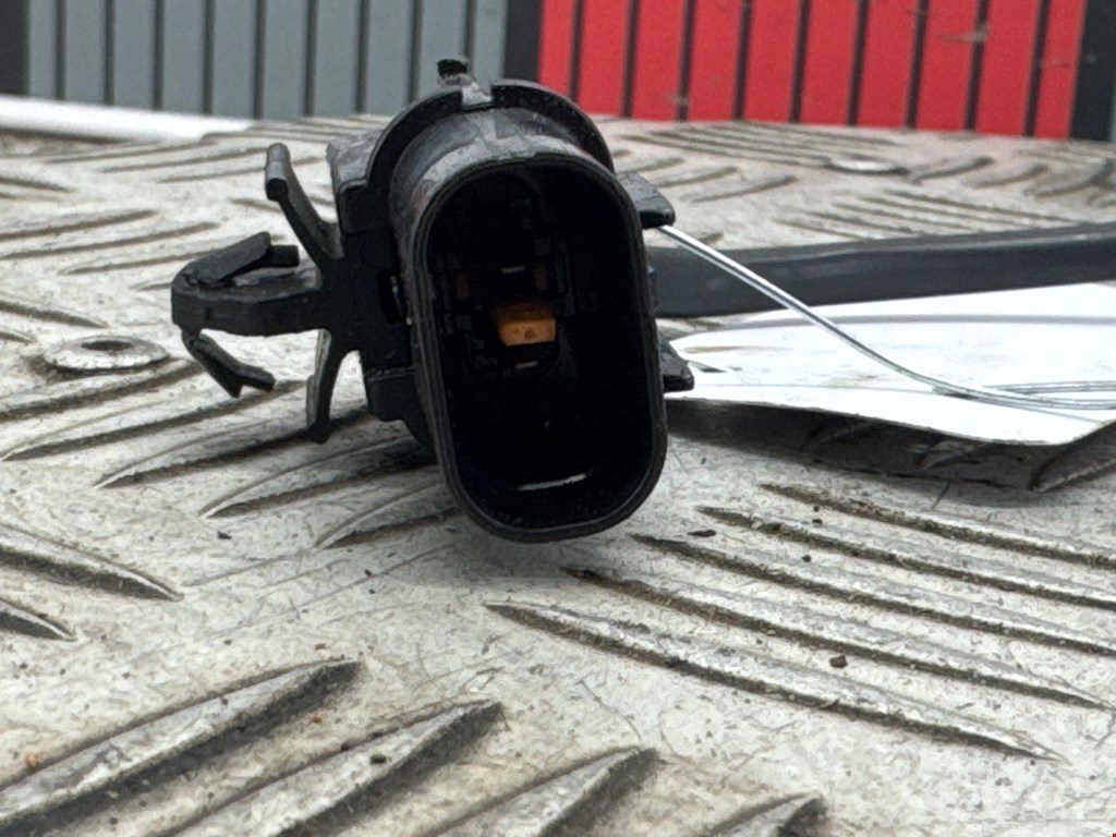 Датчик включения заднего хода HYUNDAI i40 2011-2019