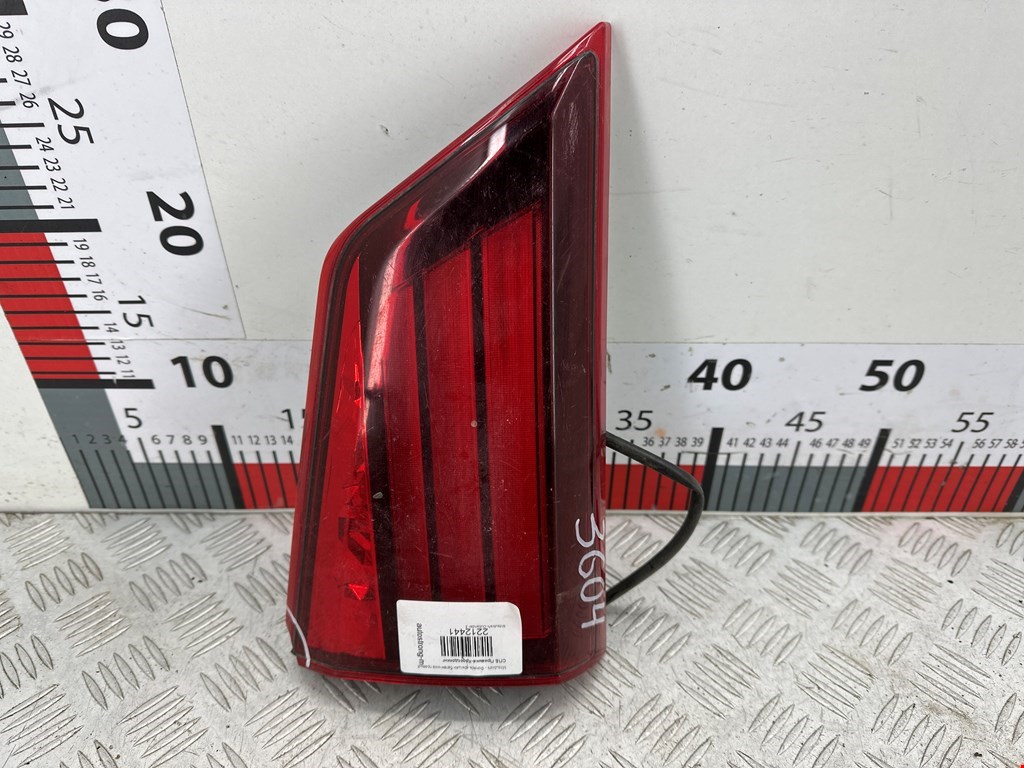 Фонарь крышки багажника правый Mitsubishi Outlander 3 (2012-2023)