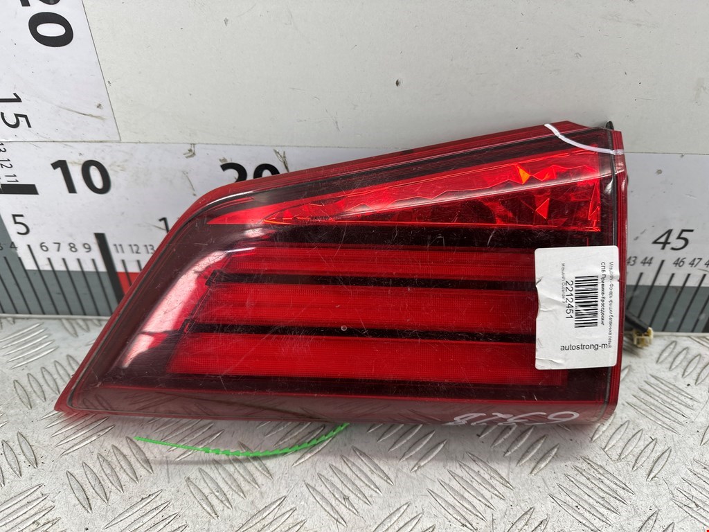 Фонарь задний внутренний левый MITSUBISHI Outlander GF0W 2012-н.в.