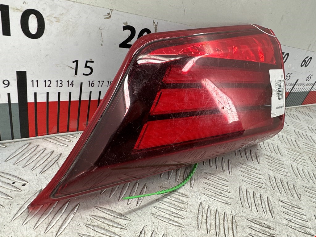 Фонарь задний внутренний левый MITSUBISHI Outlander GF0W 2012-н.в.