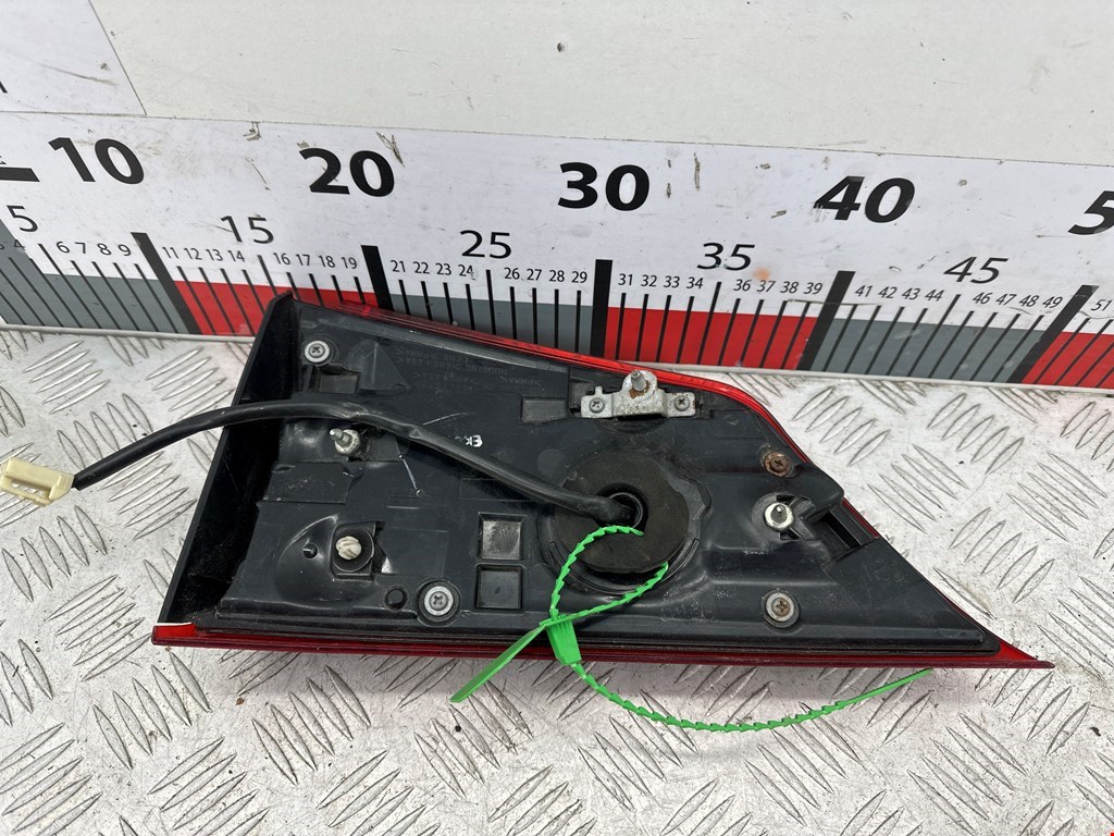 Фонарь задний внутренний левый MITSUBISHI Outlander GF0W 2012-н.в.