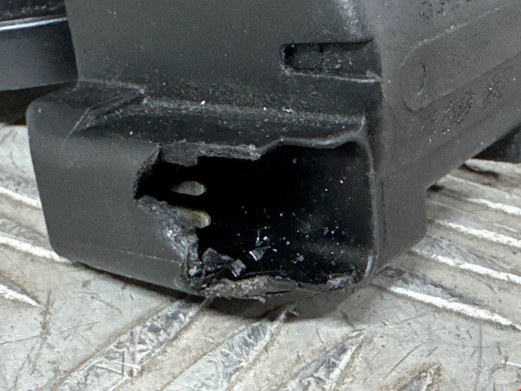 Заслонка дроссельная электрическая PEUGEOT 206 1998-2012