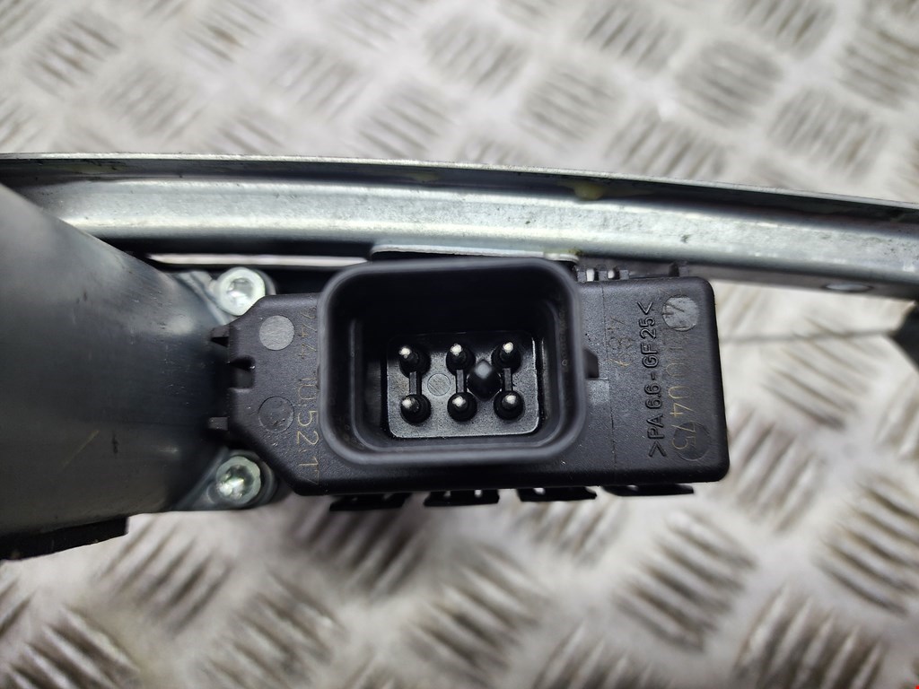 Стеклоподъемник задний правый OPEL Astra H/Family 2004-2015