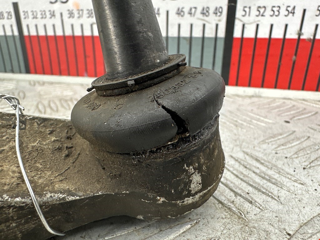 Рычаг передний левый AUDI A6 C5 1997-2004