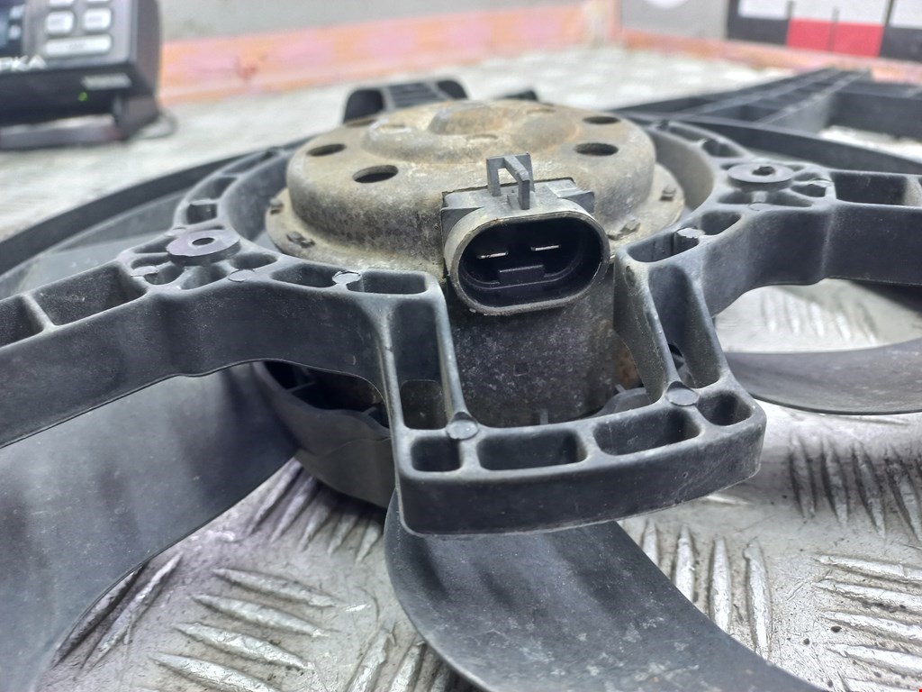 Вентилятор радиатора основного FIAT Punto II (188) 1999-2007