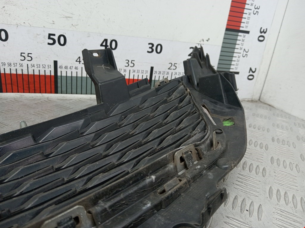 Решетка радиатора SEAT Toledo 2012-2019