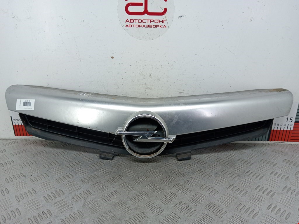 Решетка радиатора OPEL Tigra B 2004-2009