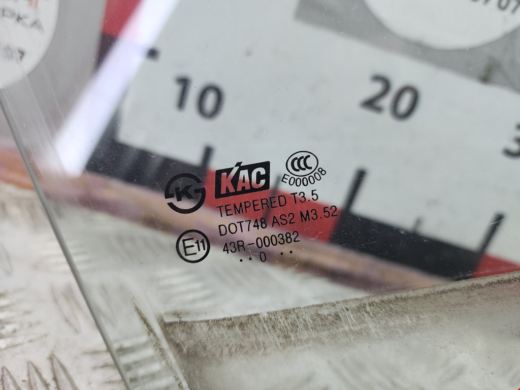 Стекло двери переднее правое CHEVROLET Captiva 2006-2010