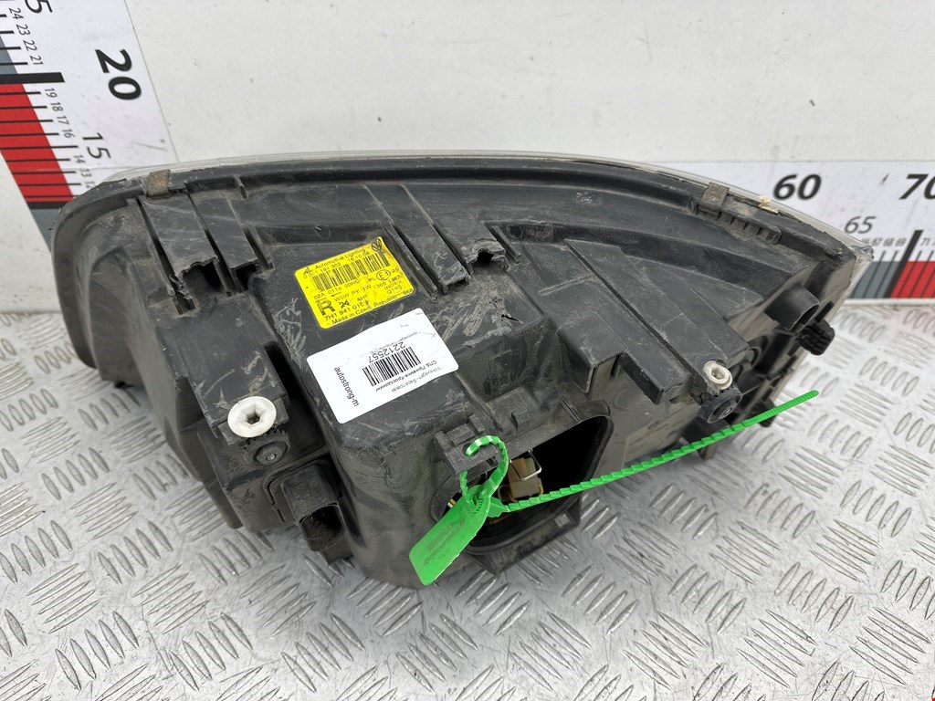 Фара правая VOLKSWAGEN Transporter T5 2003-2015