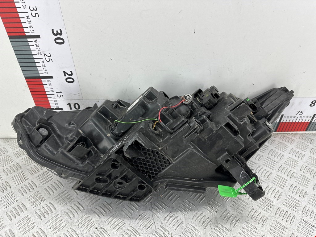 Фара правая NISSAN Qashqai J11 2013-2022