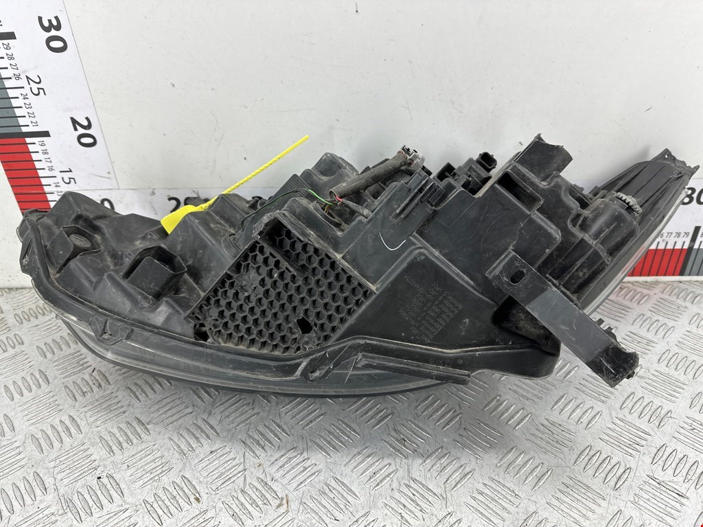 Фара правая NISSAN Qashqai J11 2013-2022