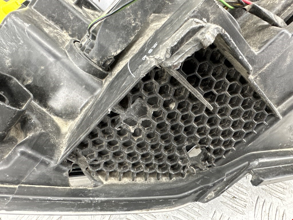 Фара правая NISSAN Qashqai J11 2013-2022