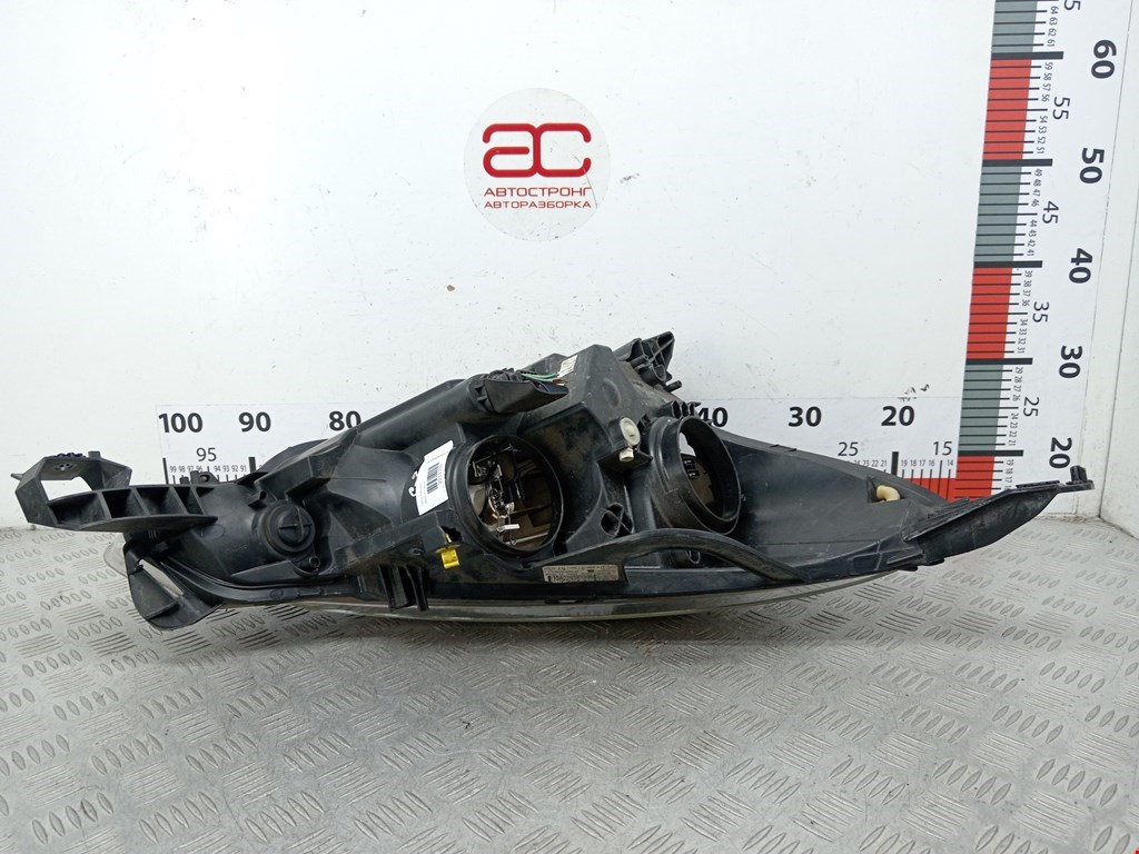 Фара левая CITROEN C3 2009-2016