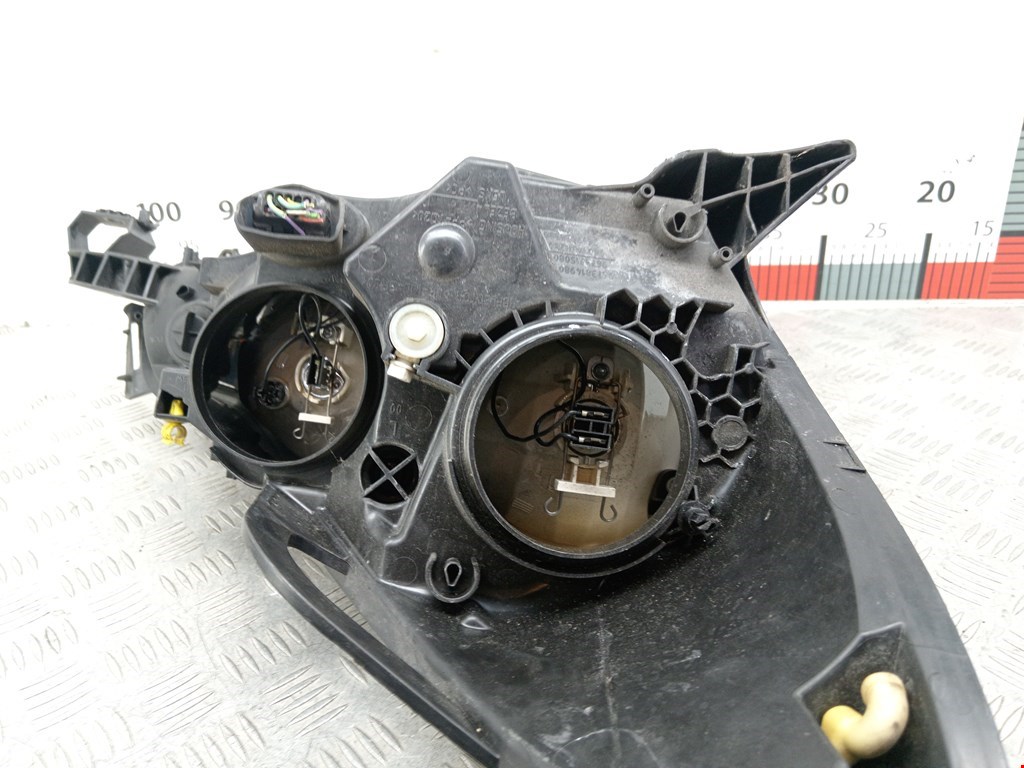 Фара левая CITROEN C3 2009-2016