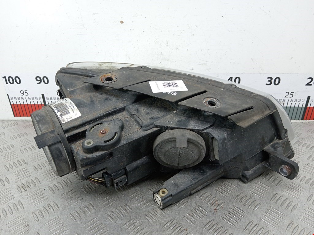 Фара левая VOLKSWAGEN Passat B6 2005-2011