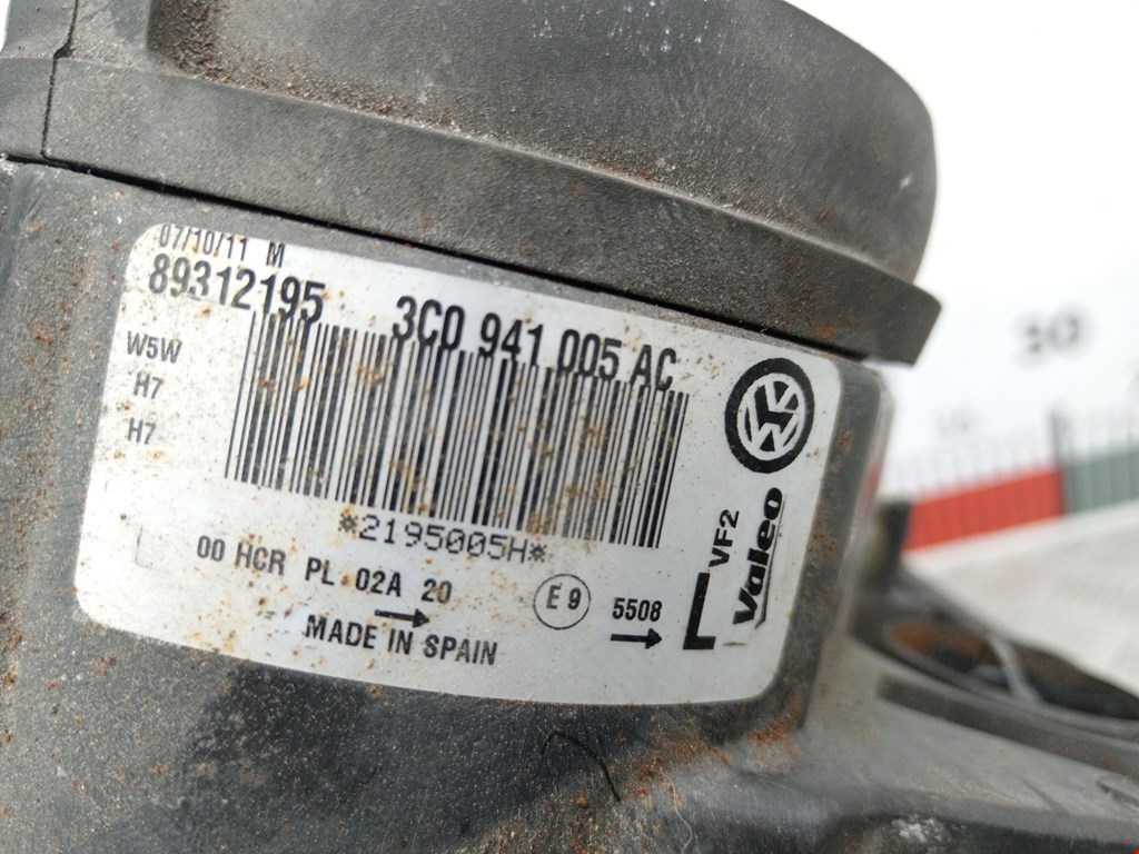 Фара левая VOLKSWAGEN Passat B6 2005-2011