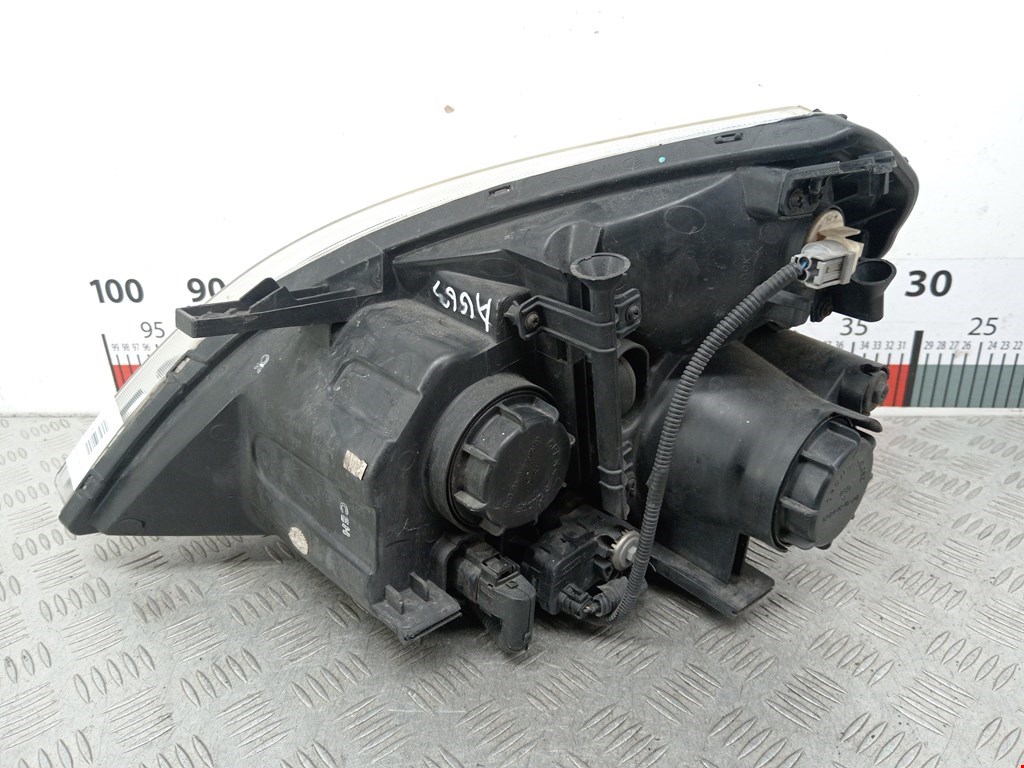 Фара правая KIA Carnival II 2006-2014