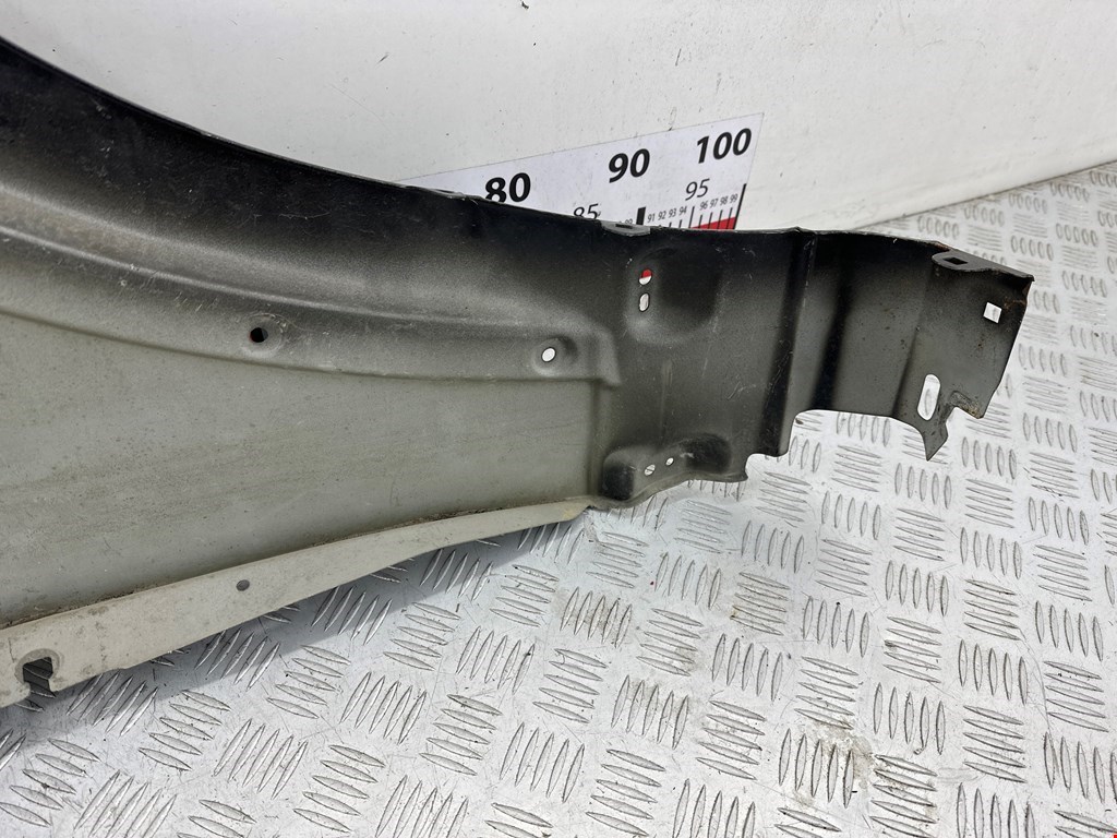 Крыло переднее левое LAND ROVER Discovery III 2005-2009