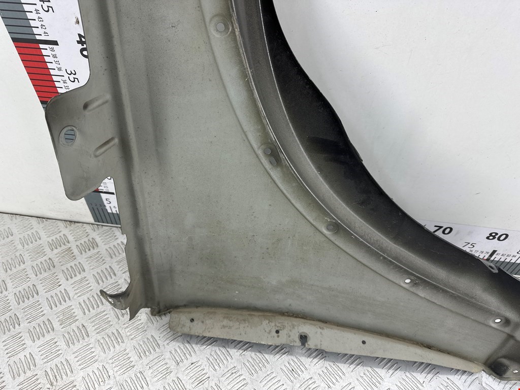 Крыло переднее левое LAND ROVER Discovery III 2005-2009