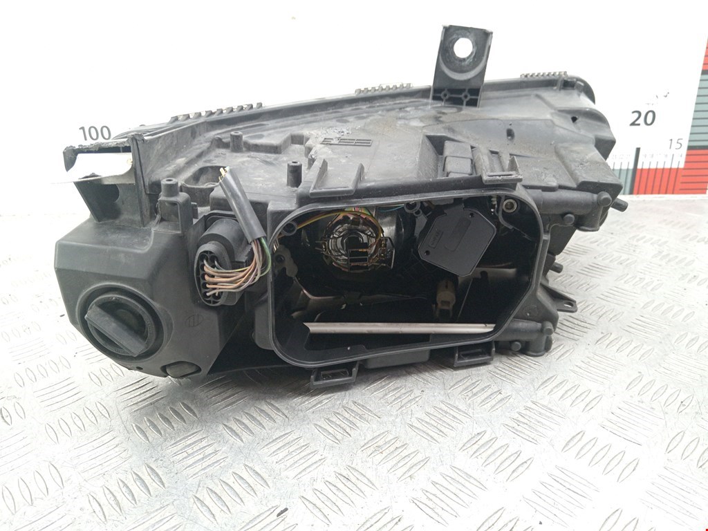 Фара правая AUDI A6 C6 2004-2010