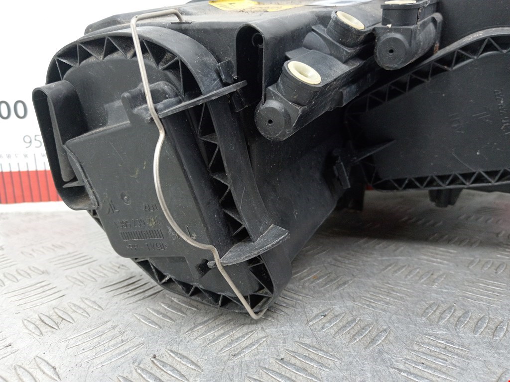 Фара левая VOLKSWAGEN Touran 2003-2010