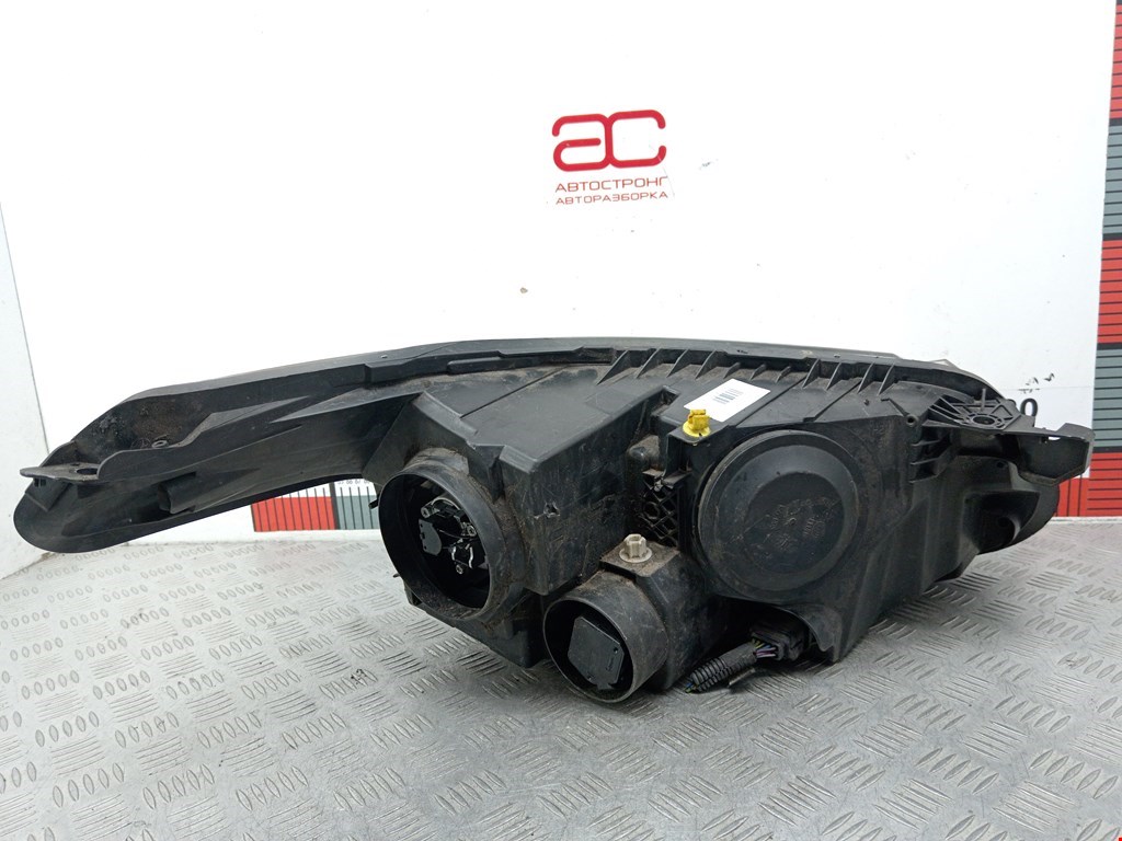 Фара левая CITROEN C3 Picasso 2009-2017