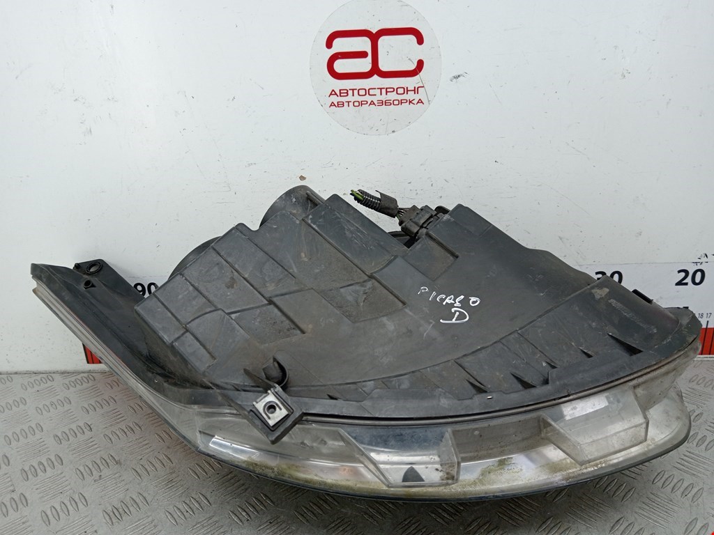 Фара левая CITROEN C3 Picasso 2009-2017