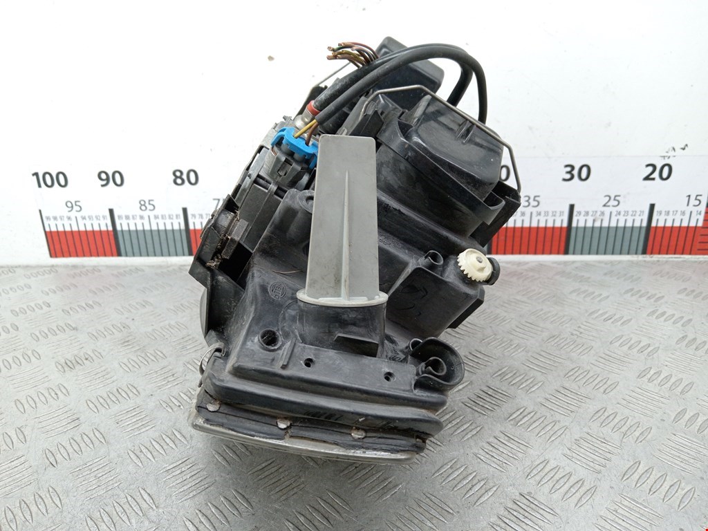 Фара правая AUDI A6 C5 1997-2004