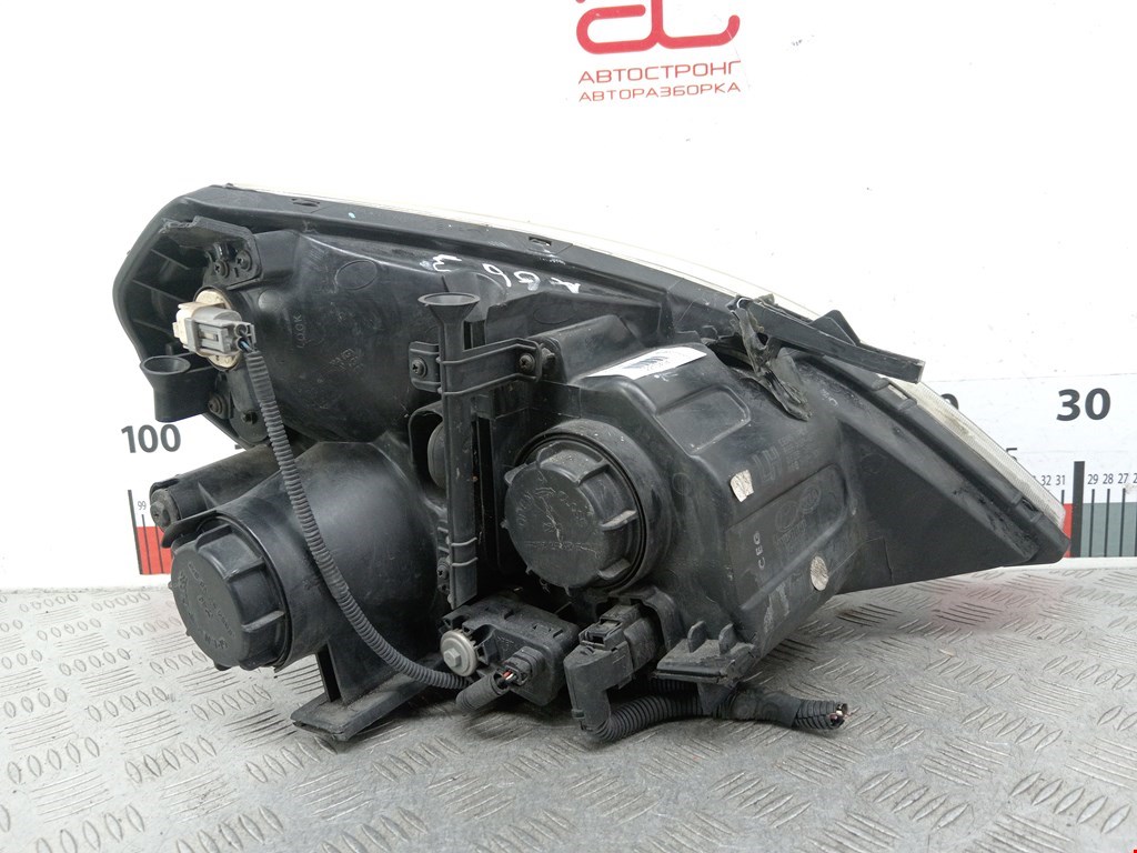 Фара левая KIA Carnival II 2006-2014