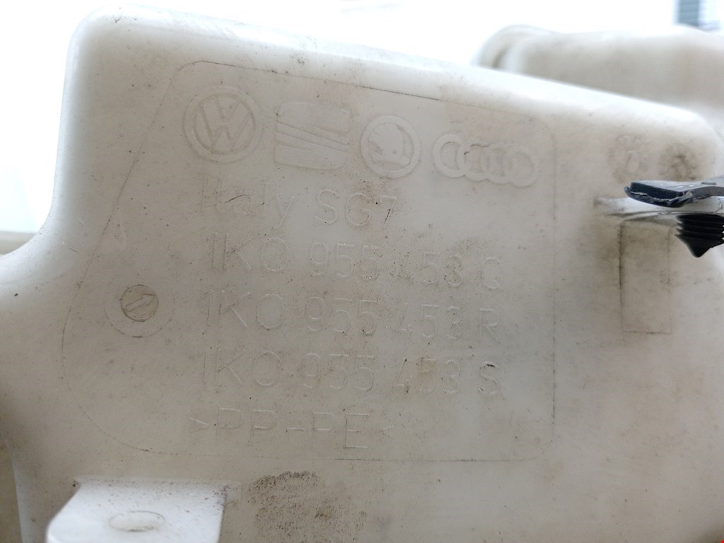 Бачок омывателя SKODA Octavia A5 1Z- 2004-2013