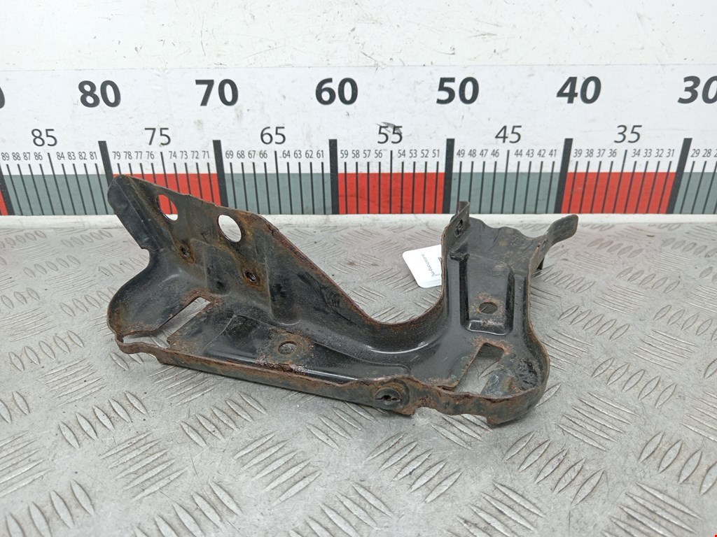 Кронштейн фары правый SKODA Octavia A5 1Z- 2004-2013