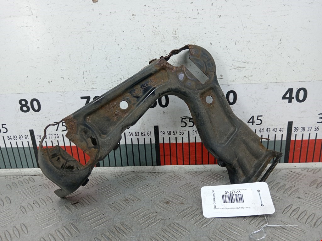 Кронштейн фары правый SKODA Octavia A5 1Z- 2004-2013