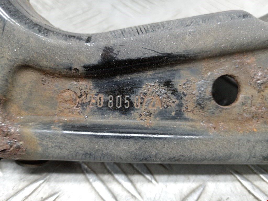 Кронштейн фары правый SKODA Octavia A5 1Z- 2004-2013