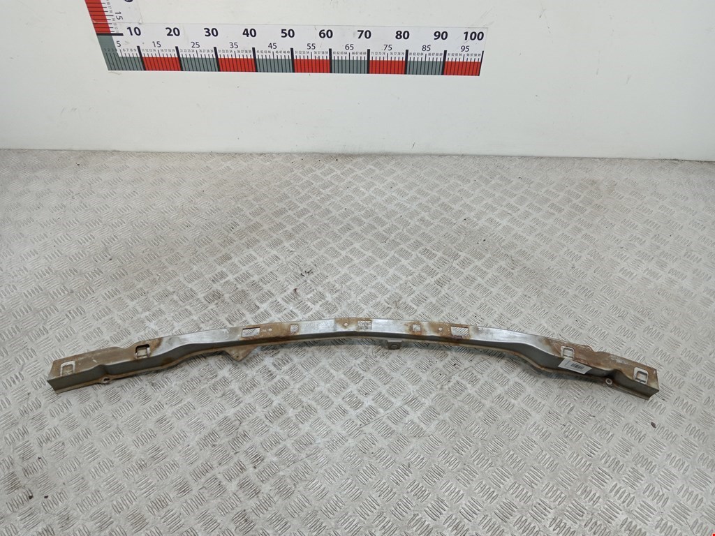 Кронштейн переднего бампера центральный NISSAN X-Trail T30 2000-2007