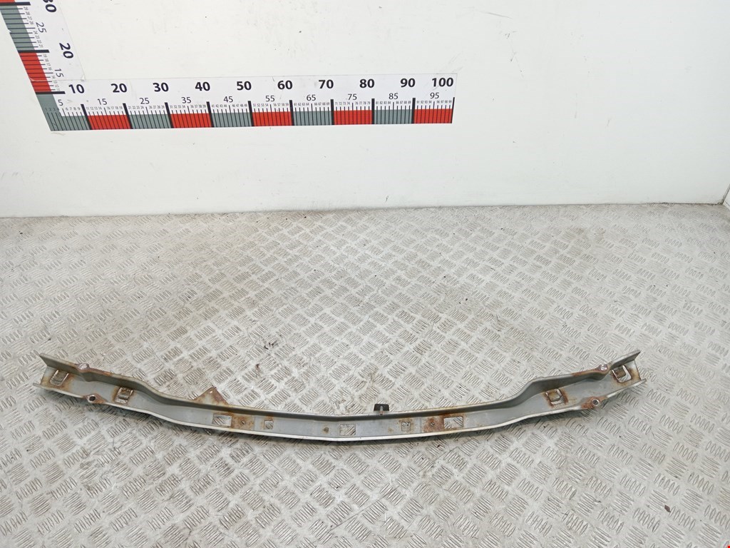 Кронштейн переднего бампера центральный NISSAN X-Trail T30 2000-2007