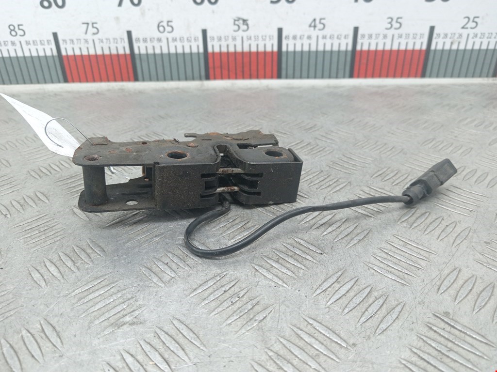 Замок капота SKODA Octavia A5 1Z- 2004-2013