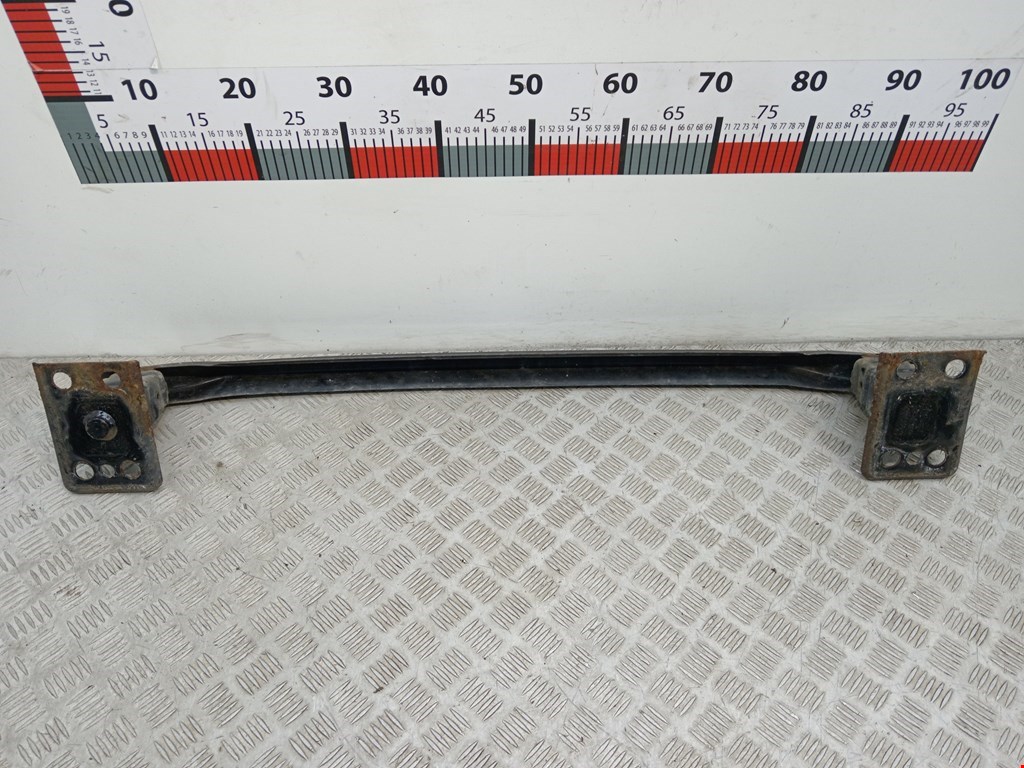 Усилитель переднего бампера (передний) FIAT 500 2007-н.в.