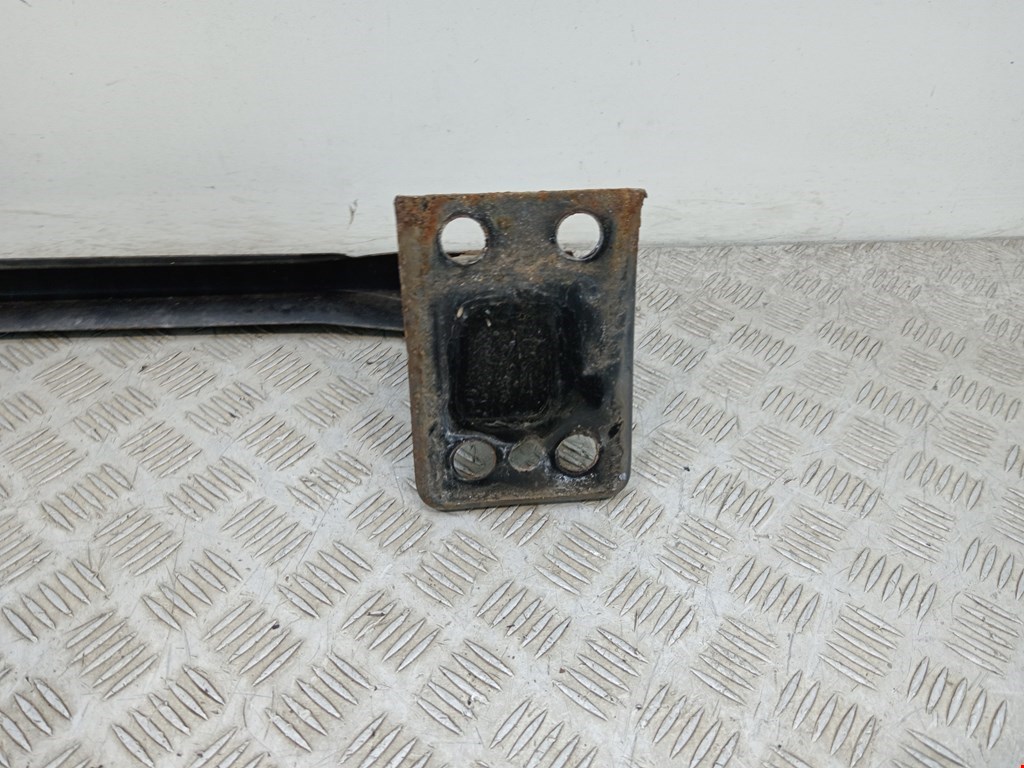 Усилитель переднего бампера (передний) FIAT 500 2007-н.в.