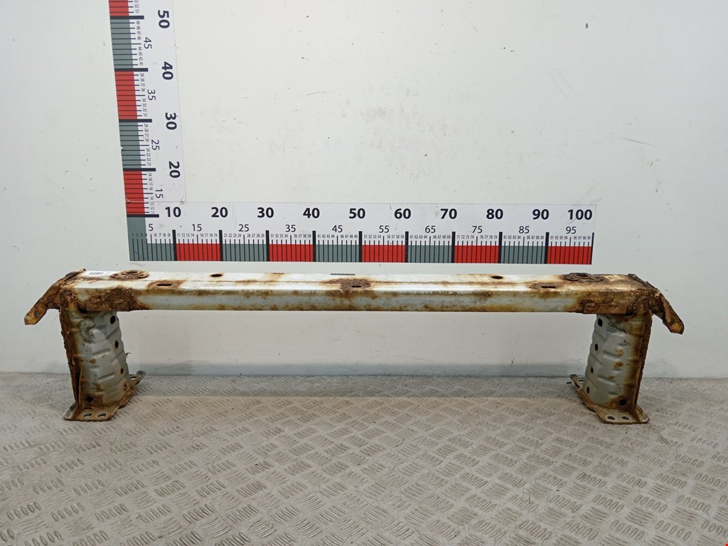 Усилитель переднего бампера (передний) TOYOTA Avensis 2009-2015