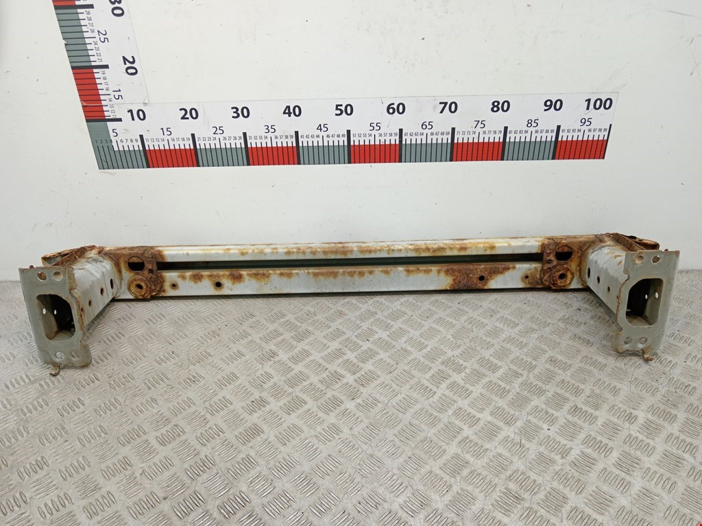 Усилитель переднего бампера (передний) TOYOTA Avensis 2009-2015