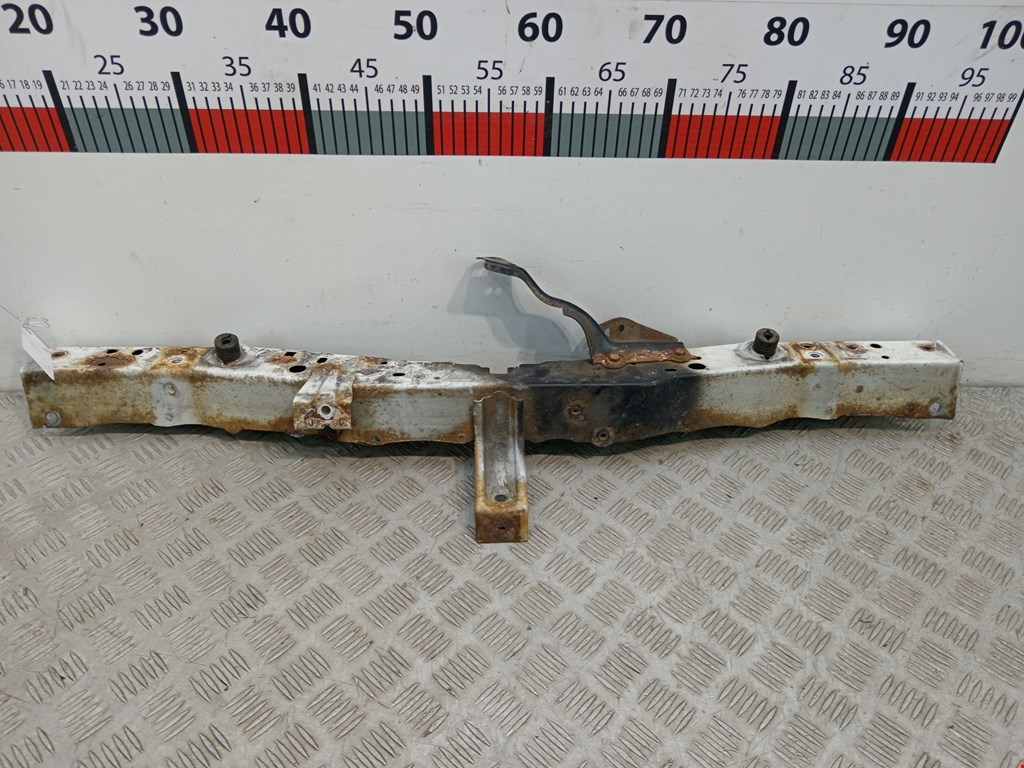 Рамка капота Toyota Avensis 3 (T270) (2009-2018)