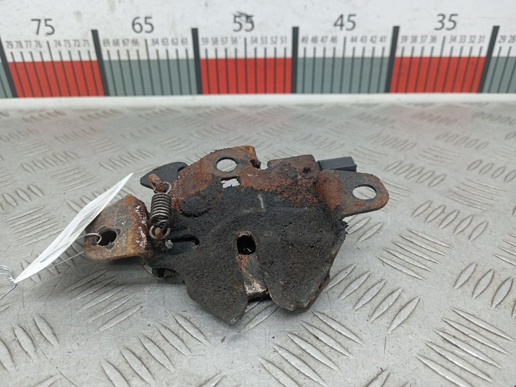 Замок капота TOYOTA Avensis 2009-2015