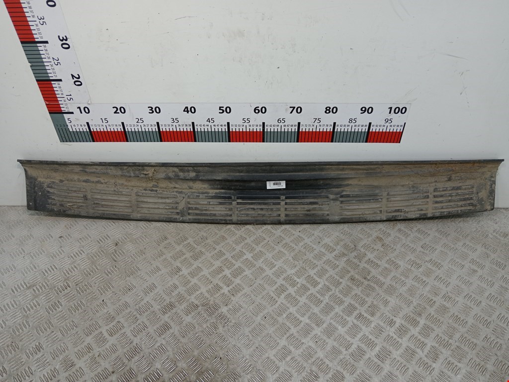 Накладка (молдинг) бампера заднего Toyota Land Cruiser (J200) (2007-2021)