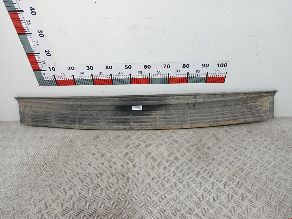 Накладка (молдинг) бампера заднего Toyota Land Cruiser (J200) (2007-2021)