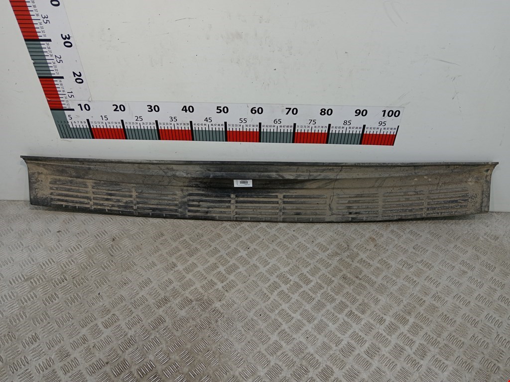 Накладка (молдинг) бампера заднего Toyota Land Cruiser (J200) (2007-2021)