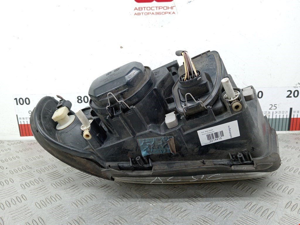 Фара правая AUDI A4 B5 1995-2001