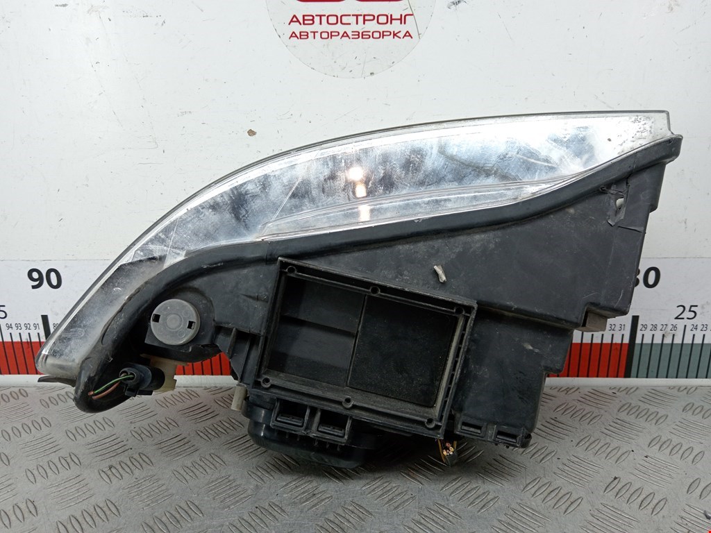 Фара правая AUDI A4 B5 1995-2001