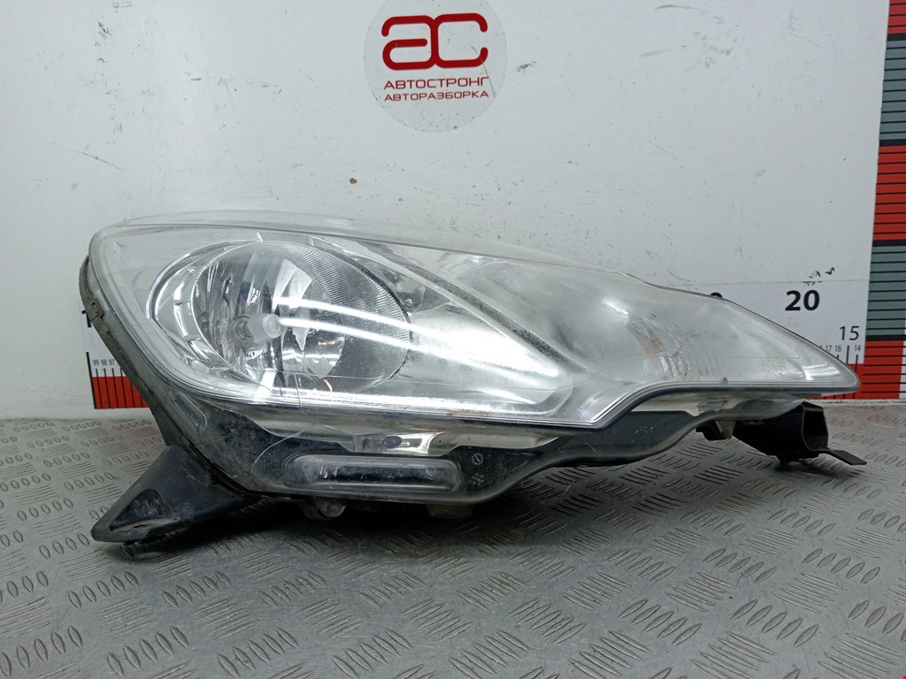 Фара правая CITROEN C3 2009-2016