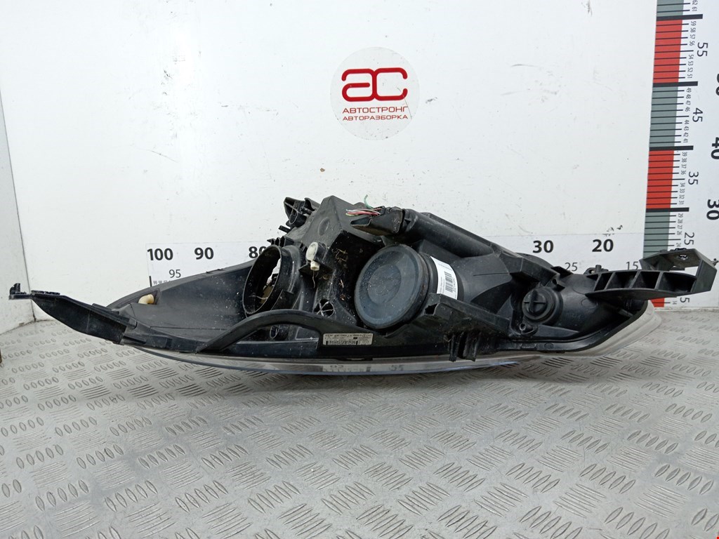 Фара правая CITROEN C3 2009-2016